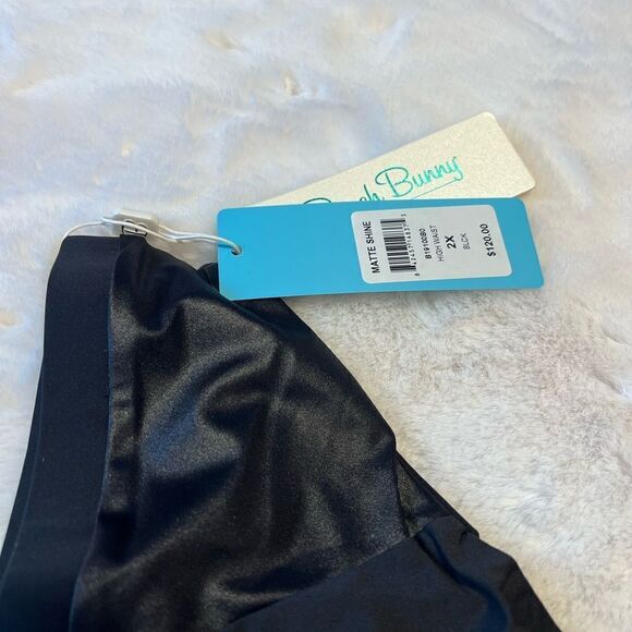 MATTE SHINE BEACH BUNNY HIGH WAISTED BOTTOM. - Picture 7 of 8